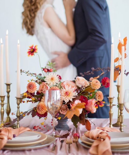 Autumn,Wedding,Concept.,Bride,And,Groom,Near,Decorated,Table,With